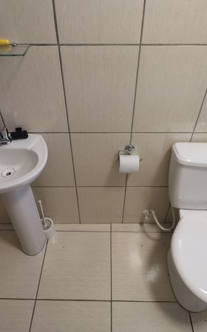 Casa de condomínio à venda com 82m², 2 quartos e 1 vagaBanheiro da Suíte