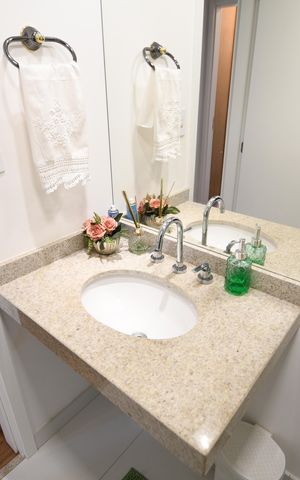 Apartamento à venda com 108m², 3 quartos e 2 vagasBanheiro da Suíte 2