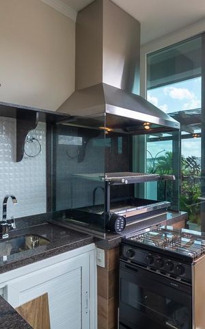 Casa de condomínio à venda com 300m², 4 quartos e 6 vagas Casa de condomínio à venda com 300m², 4 quartos e 6 vagasEspaço gourmet