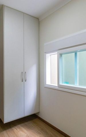 Casa de condomínio à venda com 300m², 4 quartos e 6 vagas Casa de condomínio à venda com 300m², 4 quartos e 6 vagasQuarto 1