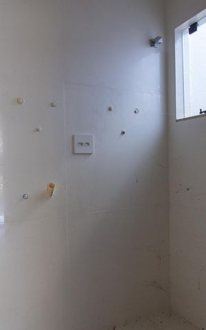 Casa à venda com 181m², 4 quartos e sem vaga Casa à venda com 181m², 4 quartos e sem vagaCozinha e Área de Serviço