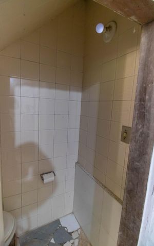 Casa à venda com 368m², 5 quartos e 6 vagas Casa à venda com 368m², 5 quartos e 6 vagasLavabo