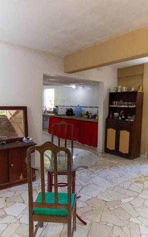 Casa à venda com 368m², 5 quartos e 6 vagas Casa à venda com 368m², 5 quartos e 6 vagasSala 1
