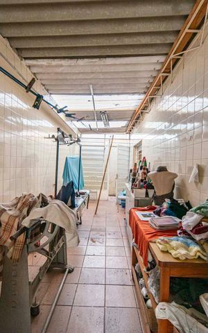 Casa à venda com 193m², 3 quartos e 2 vagas Casa à venda com 193m², 3 quartos e 2 vagasQuintal Coberto