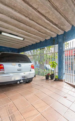 Casa à venda com 193m², 3 quartos e 2 vagas Casa à venda com 193m², 3 quartos e 2 vagasGaragem