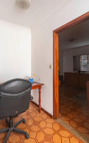 Casa à venda com 193m², 3 quartos e 2 vagas Casa à venda com 193m², 3 quartos e 2 vagashall da Escada