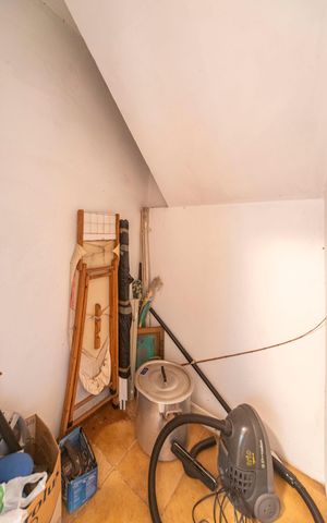 Casa à venda com 193m², 3 quartos e 2 vagas Casa à venda com 193m², 3 quartos e 2 vagasDespensa