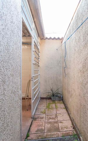 Casa à venda com 193m², 3 quartos e 2 vagas Casa à venda com 193m², 3 quartos e 2 vagasCorredor