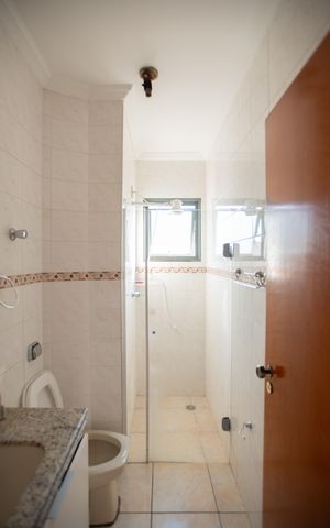 Apartamento para alugar com 120m², 3 quartos e 1 vaga Apartamento para alugar com 120m², 3 quartos e 1 vagaBanheiro