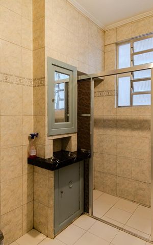 Apartamento à venda com 100m², 2 quartos e sem vaga Apartamento à venda com 100m², 2 quartos e sem vagaBanheiro