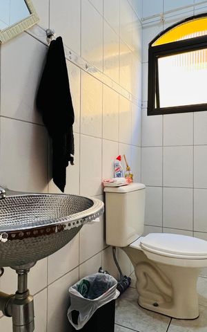 Casa à venda com 181m², 3 quartos e 2 vagas Casa à venda com 181m², 3 quartos e 2 vagasLavabo