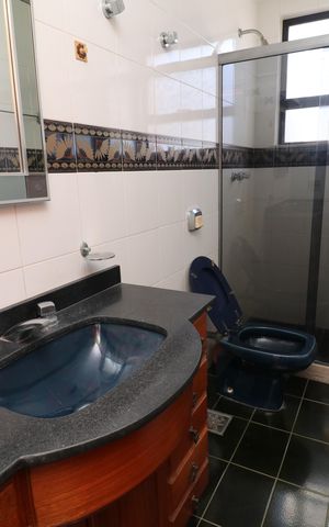 Apartamento à venda com 190m², 4 quartos e 2 vagasBanheiro Social