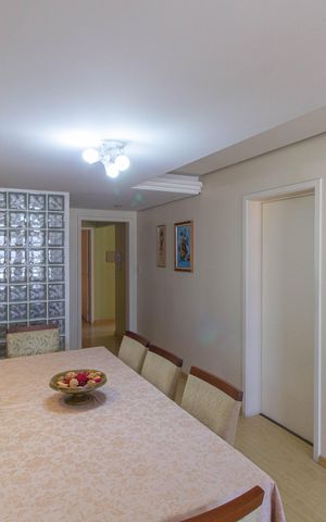 Apartamento à venda com 121m², 3 quartos e 1 vaga Apartamento à venda com 121m², 3 quartos e 1 vagaSala de Jantar