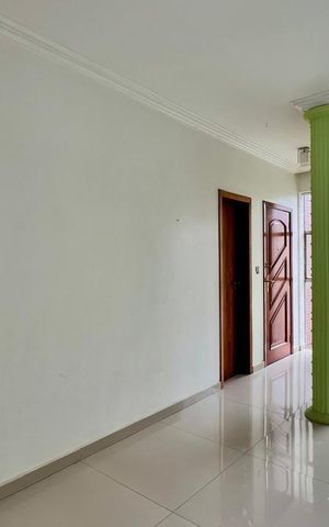 Apartamento à venda com 128m², 4 quartos e 3 vagas Apartamento à venda com 128m², 4 quartos e 3 vagasSala