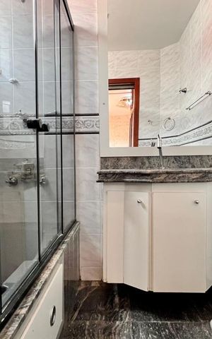 Apartamento à venda com 128m², 4 quartos e 3 vagas Apartamento à venda com 128m², 4 quartos e 3 vagasBanheiro