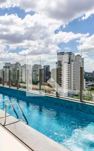 Studio para alugar com 24m², 1 quarto e sem vaga Studio para alugar com 24m², 1 quarto e sem vagaÁrea comum - Piscina