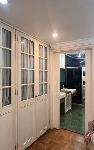 Casa à venda com 500m², 5 quartos e 8 vagas Casa à venda com 500m², 5 quartos e 8 vagasCloset Suíte 3