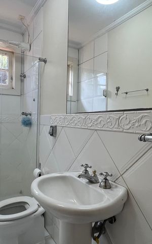 Casa à venda com 500m², 5 quartos e 8 vagas Casa à venda com 500m², 5 quartos e 8 vagasBanheiro da Suíte 2