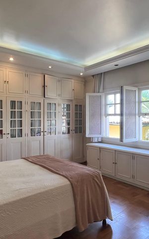 Casa à venda com 500m², 5 quartos e 8 vagas Casa à venda com 500m², 5 quartos e 8 vagasSuite 2