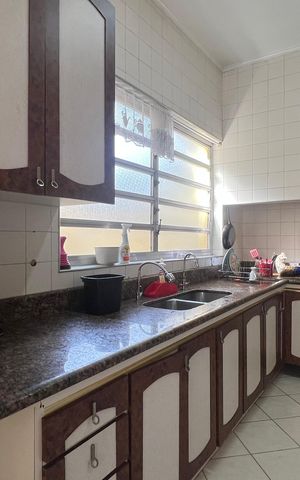 Casa à venda com 500m², 5 quartos e 8 vagas Casa à venda com 500m², 5 quartos e 8 vagasCozinha
