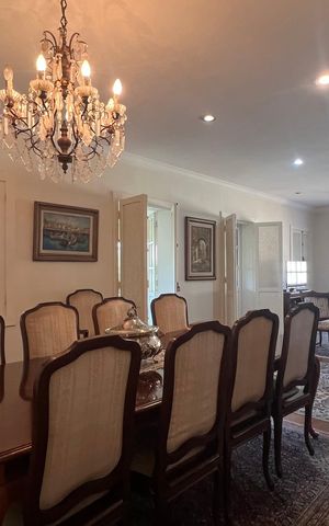 Casa à venda com 500m², 5 quartos e 8 vagas Casa à venda com 500m², 5 quartos e 8 vagasSala de Jantar