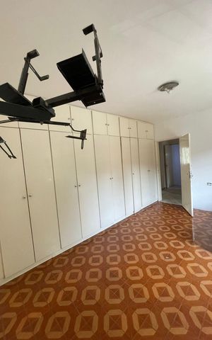 Casa à venda com 254m², 4 quartos e 2 vagas Casa à venda com 254m², 4 quartos e 2 vagasQuarto 3