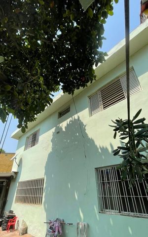 Casa à venda com 254m², 4 quartos e 2 vagas Casa à venda com 254m², 4 quartos e 2 vagasÁrea Externa