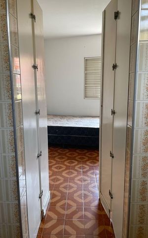 Casa à venda com 254m², 4 quartos e 2 vagas Casa à venda com 254m², 4 quartos e 2 vagasBanheiro 3