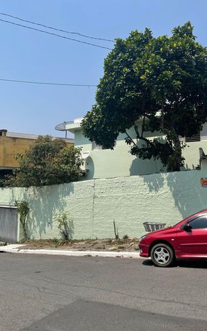 Casa à venda com 254m², 4 quartos e 2 vagas