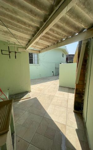 Casa à venda com 254m², 4 quartos e 2 vagas Casa à venda com 254m², 4 quartos e 2 vagasÁrea de Serviço