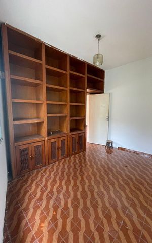 Casa à venda com 254m², 4 quartos e 2 vagas