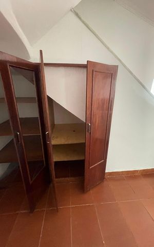 Casa à venda com 254m², 4 quartos e 2 vagas Casa à venda com 254m², 4 quartos e 2 vagasSala
