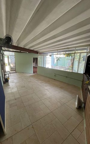 Casa à venda com 254m², 4 quartos e 2 vagas Casa à venda com 254m², 4 quartos e 2 vagasChurrasqueira