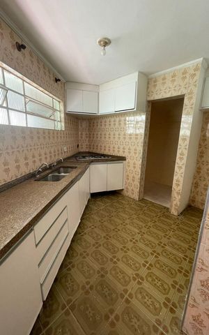 Casa à venda com 254m², 4 quartos e 2 vagas Casa à venda com 254m², 4 quartos e 2 vagasCozinha