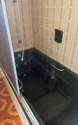 Casa à venda com 254m², 4 quartos e 2 vagas Casa à venda com 254m², 4 quartos e 2 vagasBanheiro 3
