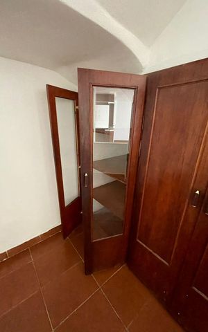 Casa à venda com 254m², 4 quartos e 2 vagas Casa à venda com 254m², 4 quartos e 2 vagasSala