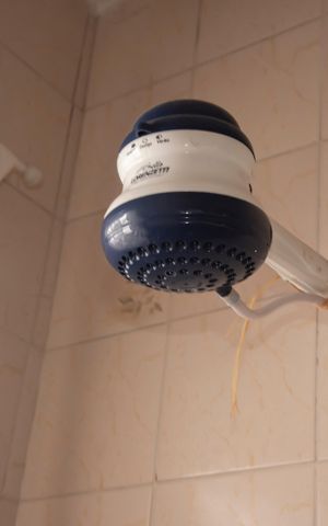 Casa à venda com 80m², 2 quartos e sem vagaBanheiro
