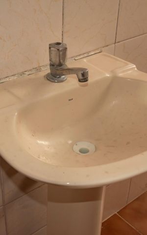 Casa à venda com 80m², 2 quartos e sem vagaBanheiro