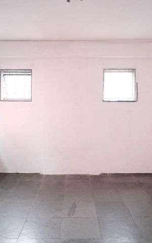 Casa à venda com 550m², 8 quartos e 4 vagasSala