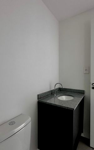 Studio para alugar com 28m², 0 quarto e sem vaga Studio para alugar com 28m², 0 quarto e sem vagaBanheiro
