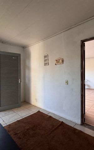 Casa à venda com 128m², 2 quartos e 2 vagasSala
