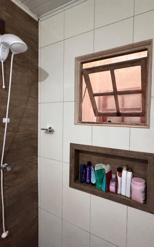 Casa à venda com 128m², 2 quartos e 2 vagasBanheiro