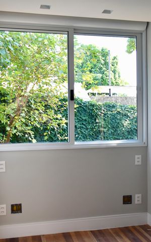 Casa para alugar com 290m², 4 quartos e 5 vagas Casa para alugar com 290m², 4 quartos e 5 vagasCorredor