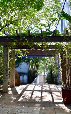 Casa para alugar com 290m², 4 quartos e 5 vagas Casa para alugar com 290m², 4 quartos e 5 vagasJardim