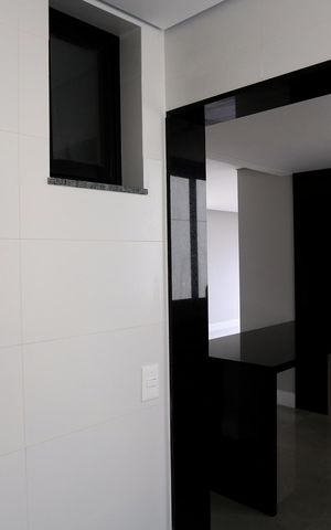Apartamento à venda com 98m², 3 quartos e 2 vagas Apartamento à venda com 98m², 3 quartos e 2 vagasÁrea de Serviço