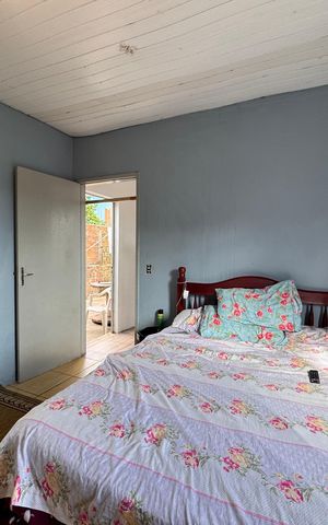 Casa à venda com 80m², 2 quartos e 1 vagaQuarto 