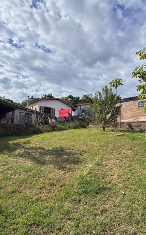 Casa à venda com 80m², 2 quartos e 1 vagaQuintal