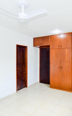 Casa à venda com 342m², 4 quartos e 2 vagasSuíte 2