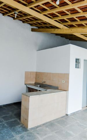 Casa à venda com 342m², 4 quartos e 2 vagasQuintal