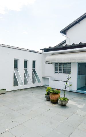 Casa à venda com 342m², 4 quartos e 2 vagasQuintal